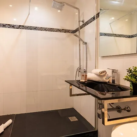 Apartment Massenet View Ap4168 Nice, By Riviera Homes *