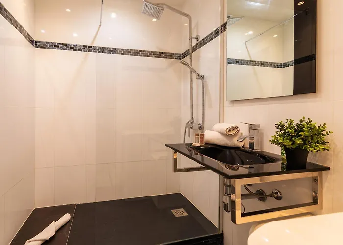 아파트 Massenet View Ap4168 Nice, By Riviera Homes *